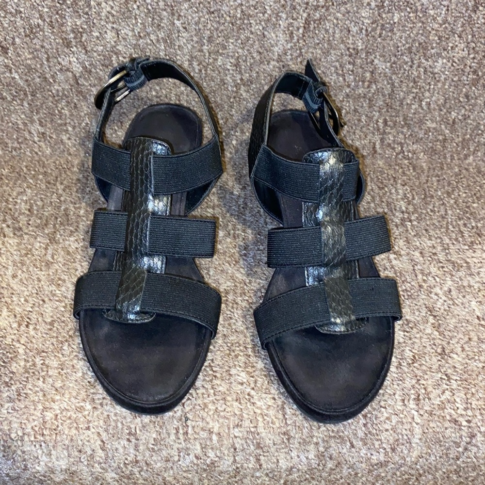 ♠️EUC Aerosoles Black Wedge Sandals